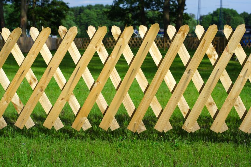 Wood Trellis Mounting